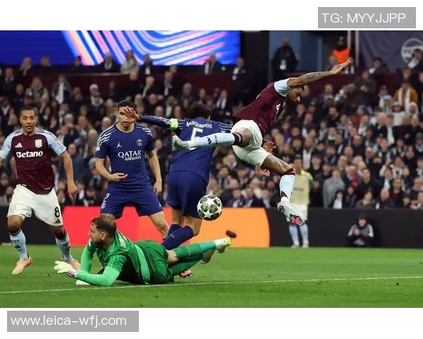 2017年巴黎圣日耳曼逆转巴萨的经典之战回顾与分析