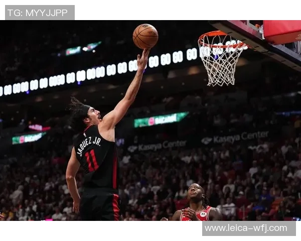 篮网与热火激战正酣巴特勒领衔对决展现球队实力与激情